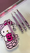 Load image into Gallery viewer, Hello kitty Mummy Tweezer
