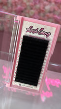 Load image into Gallery viewer, Classic .15 Lash Trays
