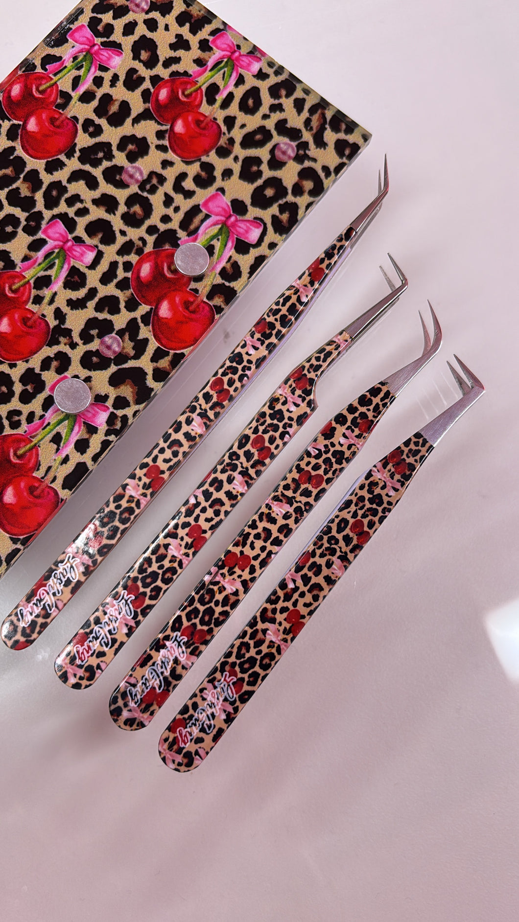 Cheetah Tweeezer